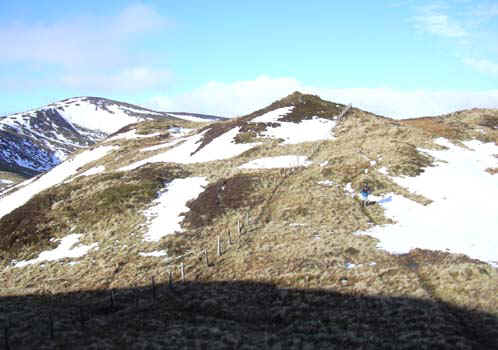 09-1st-peak3.jpg (68076 bytes)