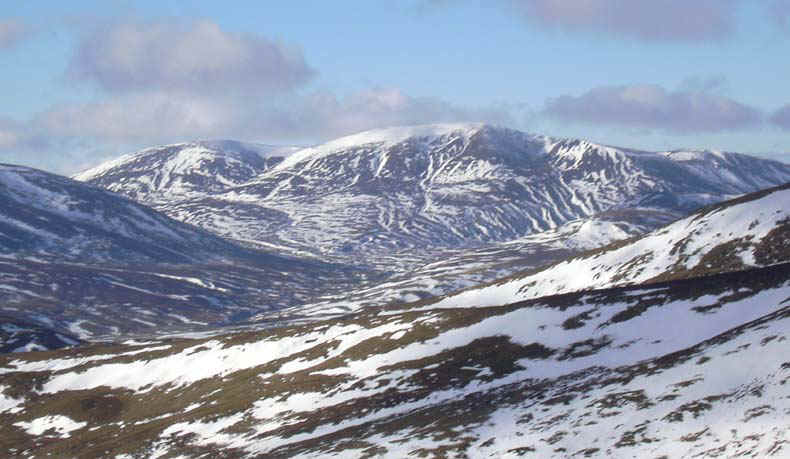 12-summit-view2.jpg (98788 bytes)